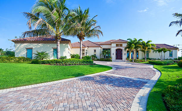 Best Interlocking Driveway Pavers  in Lindsay, TX